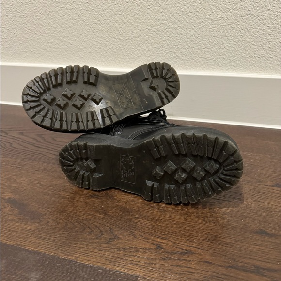 Dr. Martens boots - Picture 7 of 7
